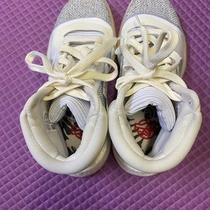 Adidas Marquee Boost Men Basketball Shoe